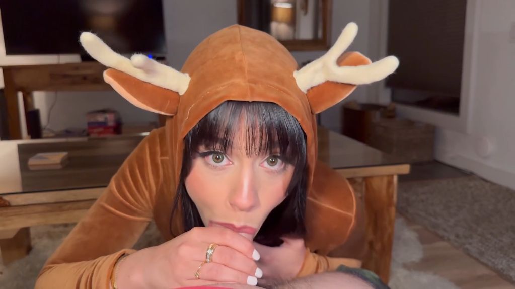 Hannah Jo Naughty Reindeer Sucks And Rides A Fat Cock Onlyfans Video Leaked